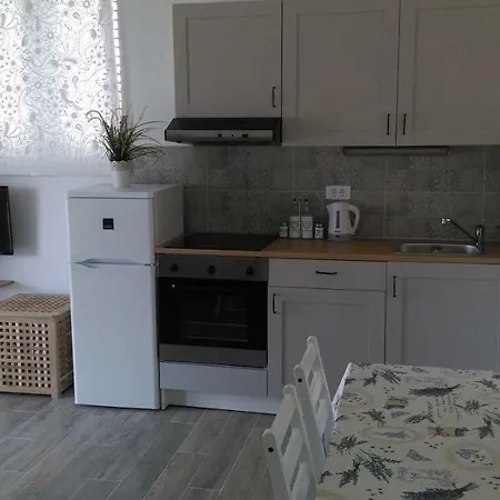 アパート Jasa プリモシュテン